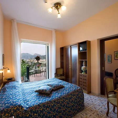 فندق La Tonnarella 4*