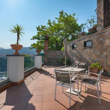 فندق La Tonnarella 4*